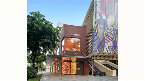 hermes store ayala center